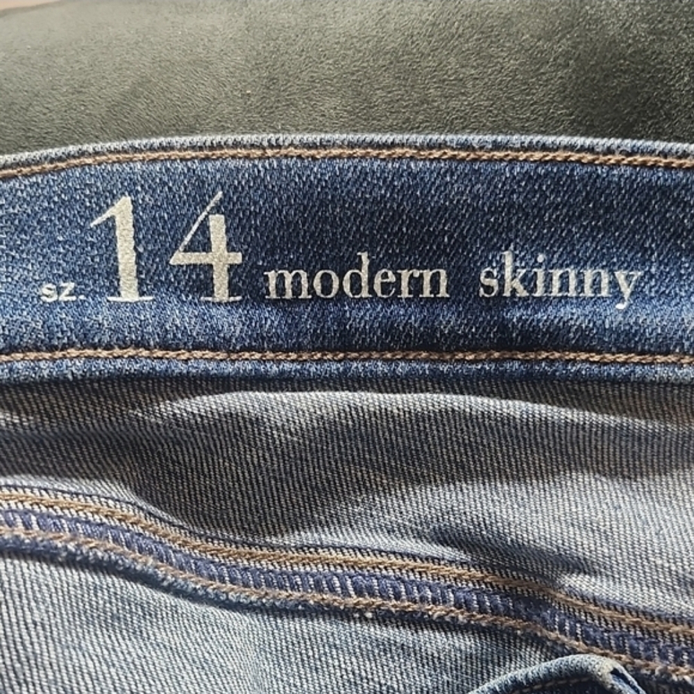 LOFT Women's Blue Distressed Jeans - Picture 3 of 9